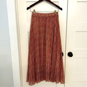 Pleated cheetah dot skirt